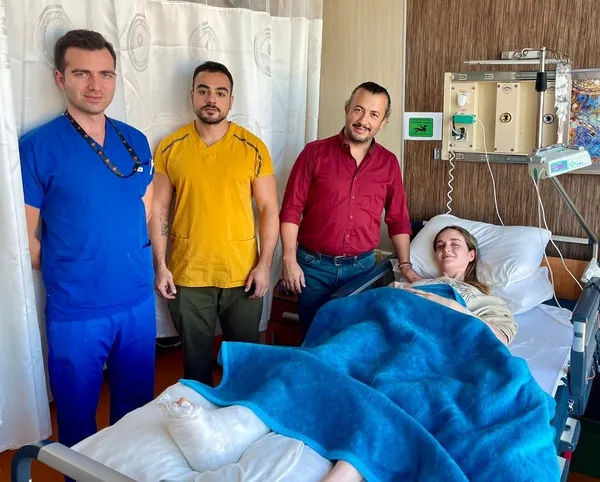 baun-hastanesinde-donorden-canliya-eklem-yuzeyi-nakli-gerceklestirildi-1698861513096.jpg