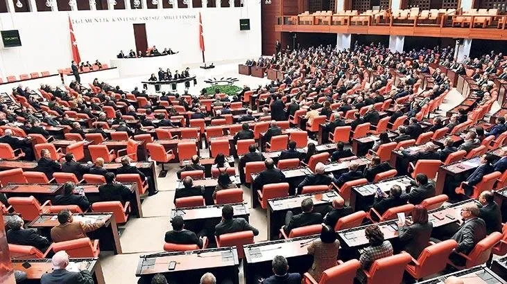 SON DAKİKA: Seçim barajı düşüyor! Partisinden ayrılan vekiller 20 kişi bile olsa...