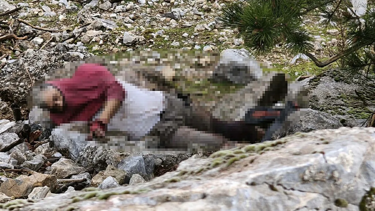 Uçurumda ölü bulunmuştu: Olayla ilgili yeni gelişme! 4 kişi tutuklandı Uçurumda ölü bulunmuştu: Olayla ilgili yeni gelişme! 4 kişi tutuklandı