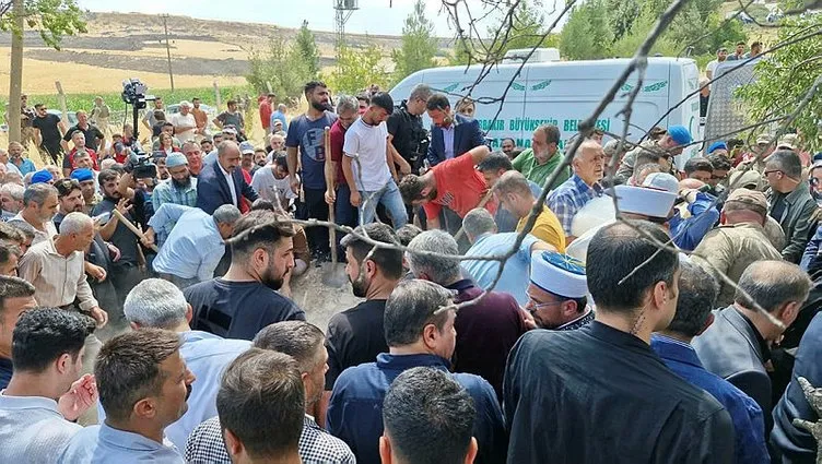 SON DAKİKA: Narin Güran cinayetinin kara kutusu Hediye Güran mı? Amca Salim Güran ile sır telefon konuşması