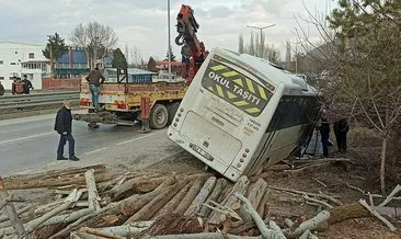 Minibüsün altında kalan lise öğrencisi feci şekilde can verdi #kahramanmaras Minibüsün altında kalan lise öğrencisi feci şekilde can verdi #kahramanmaras