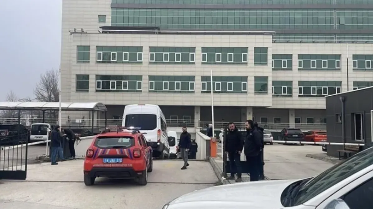 Son Dakika | Bolu Belediyesi’ne yeni operasyon: Özel Kalem Müdürü ve çok sayıda kişiye gözaltı! Son Dakika | Bolu Belediyesi’ne yeni operasyon: Özel Kalem Müdürü ve çok sayıda kişiye gözaltı!