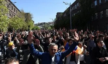 Ermenistan’da Sarkisyan’a karşı gösteriler sürüyor