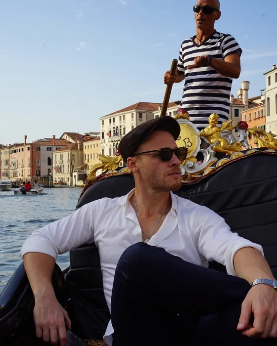 Ünlü oyuncu Kerem Bürsin’den şaşırtan evlilik açıklaması! Acaba çok mu yaşlıyım