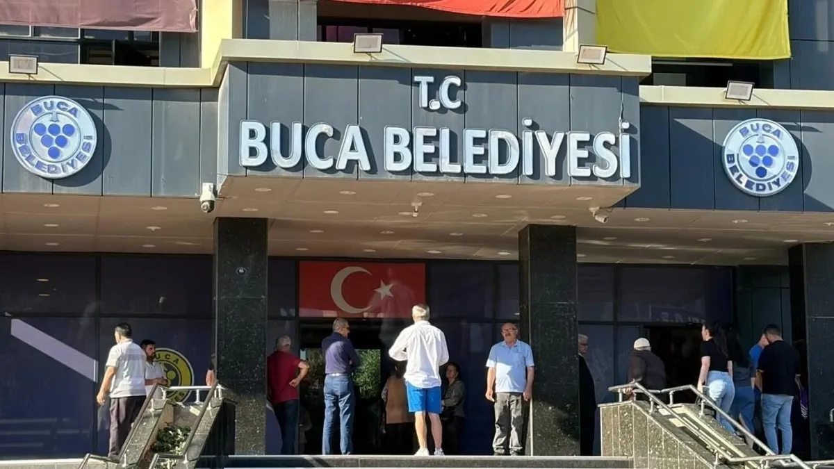 CHP’li Görkem Duman yolsuzluktan tutuklandı! CHP’nin başkan vekili adayları liyakat tartışmalarını beraberinde getirdi CHP’li Görkem Duman yolsuzluktan tutuklandı! CHP’nin başkan vekili adayları liyakat tartışmalarını beraberinde getirdi