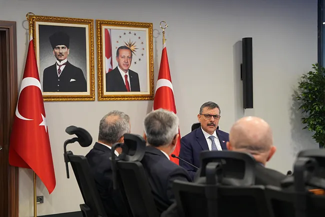 bakan-ciftciden-terorsuz-turkiye-mesaji-insallah-ulkemiz-bu-50-yillik-prangadan-kurtulacak-1772636624124.jpeg Bakan Çiftçi’den Terörsüz Türkiye mesajı: