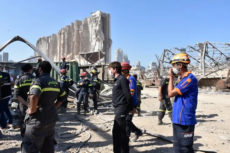 Türk ekiplerin Beyrut’taki arama kurtarma faaliyetleri sürüyor! İşte Beyrut’tan çarpıcı görüntüler