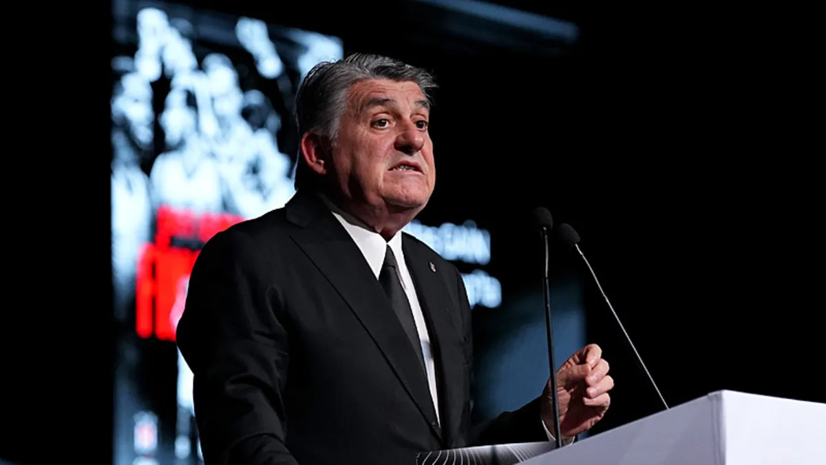 Beşiktaş’ta Serdal Adalı’dan transfer açıklaması! “Orkun Kökçü ben ‘git’ desem bile gitmez” Beşiktaş’ta Serdal Adalı’dan transfer açıklaması! “Orkun Kökçü ben ‘git’ desem bile gitmez”