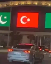 Suudi Arabistan gökdelenleri Türk bayrağına büründü