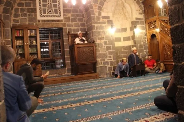 Regaip Kandili'nde camiler doldu
