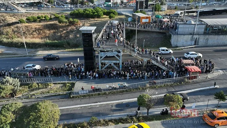 İstanbul’da üniversite öğrencilerinin metrobüs çilesi... Her gün 45 dakika bekliyoruz