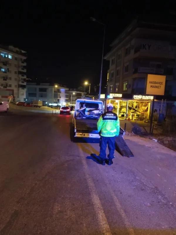 alanyada-34-motosiklet-trafikten-men-edildi-1762284421614.jpg