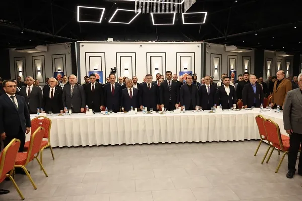 baskan-saygilidan-sokak-cagrilarina-yanit-sahte-diplomalarla-insanlarin-hakkina-girenlere-gencleri-sokaga-cagi-1742587595691.jpg