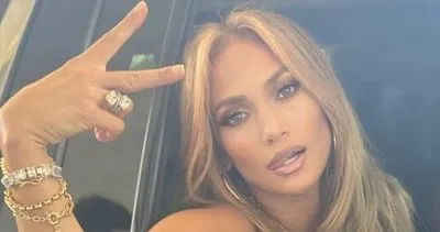 Jennifer Lopez’den 52. yaşına özel bikinili pozlar! Jennifer Lopez 17 yıl sonra barıştığı Ben Affleck ile aşka geldi!