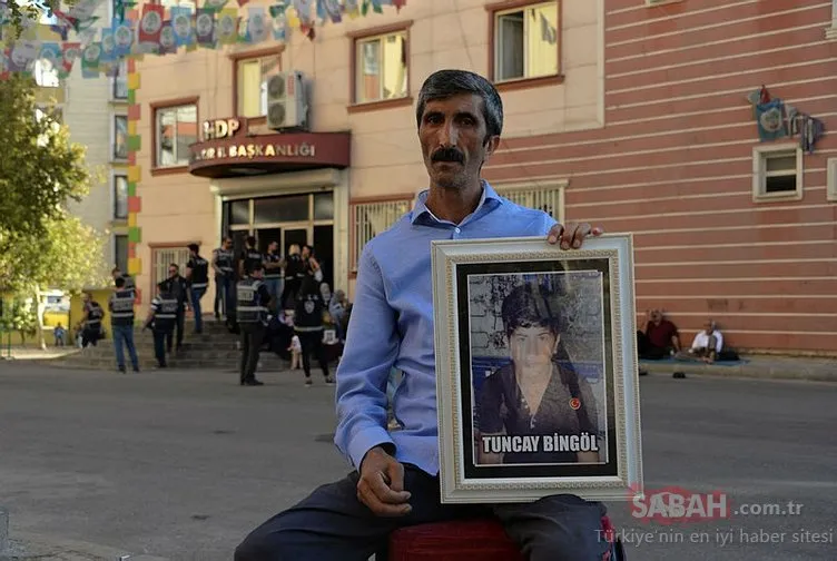 HDP önünde eylemdeki baba: Kendi çocuklarının eline keman, bizimkilerin eline silah veriyorlar