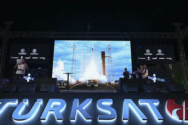 turksat-6a-ile-ilk-temas-70-bin-kilometreden-milli-teknolojiyle-haberlesti-1720543272937.jpeg