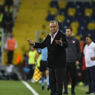 Galatasaray'da flaş gelişme! Fatih Terim iki oyuncuya kulübeyi gösterdi