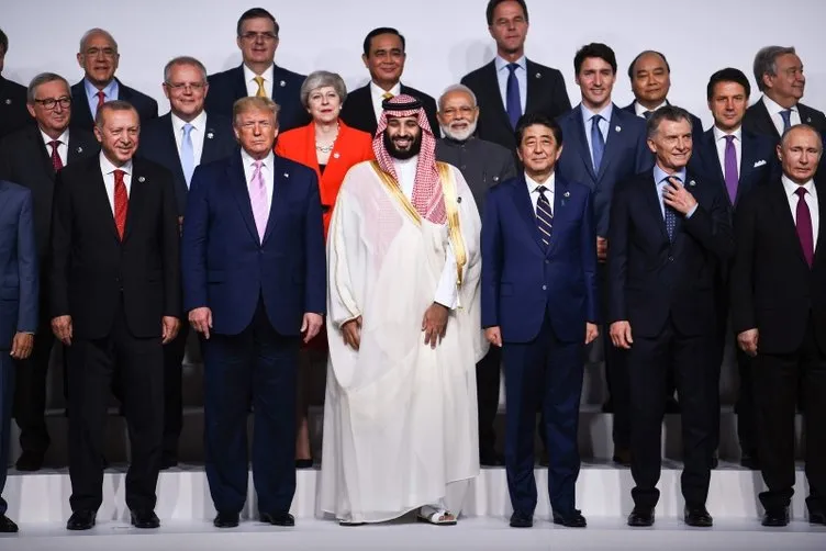 Başkan Erdoğan'ın da katıldığı G-20 aile fotoğrafı ile başladı