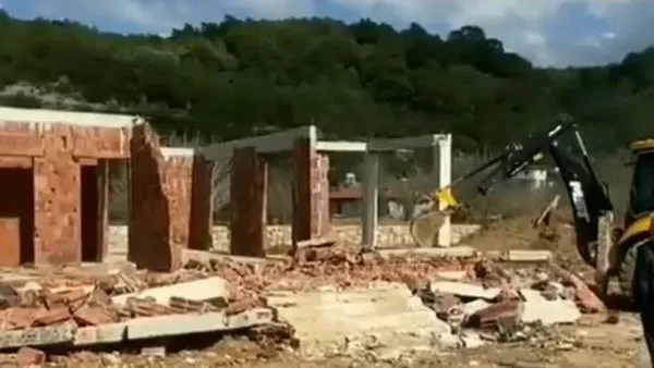 Kayaköy’de kaçak yapılar yıkıldı | Video