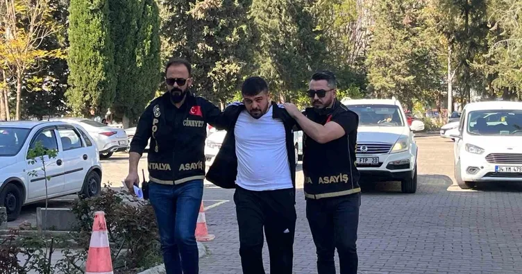 Taciz iddiasıyla arkadaşını öldürdü!