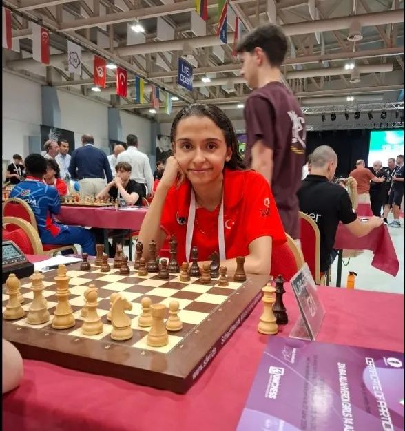 mardinli-tuana-satrancta-dunya-ucuncusu-oldu-1782572430411.jpg
