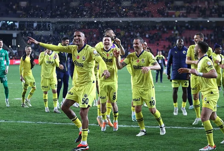 Son dakika Fenerbahçe haberi: Kanarya’nın yıldızı Premier Lig’e! Hatay maçında izlendi...