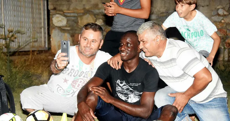 Demba Ba tatil için Bodrum’da