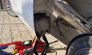 Lüks araçtaki 32 paket eroini yakaladı