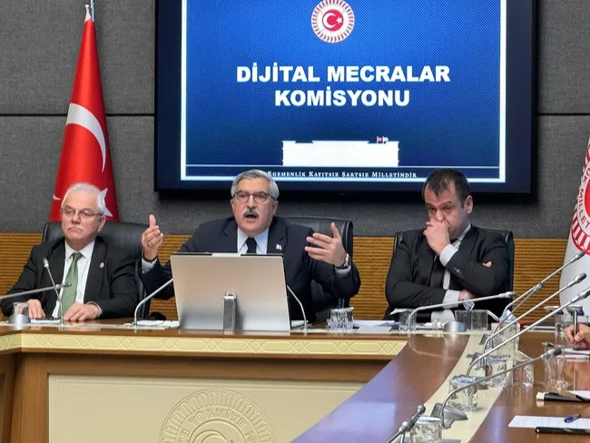 dijital-mecralar-komisyonu-baskani-huseyin-yaymandan-netflixi-terleten-soru-acikca-soyleyin-1737022817835.jpeg