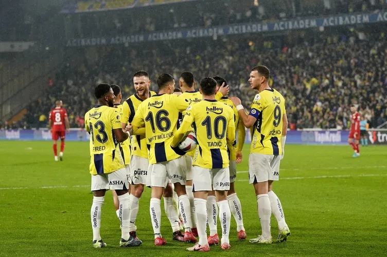 Fenerbahçe’ye flaş transfer önerisi! Galatasaray’ın gözdesiydi | Ayrılıklar yaşanırsa atağa geçilecek...
