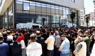 Kazada yaşamını yitiren sağlıkçı anne ve 2 çocuğu dualarla uğurlandılar #gaziantep