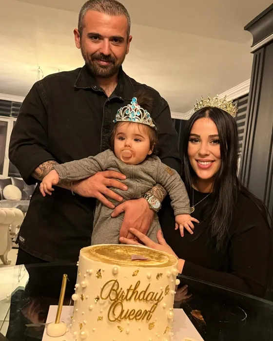 ‘Korkak ve cibilliyetsiz düşman sevmiyorum’ Tuğçe Tayfur eleştirilere dayanamadı sosyal medyada ateş püskürdü!