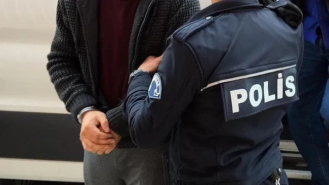 son-dakika-uskudar-belediyesine-ikinci-dalga-operasyonu-7-gozalti-1778824922314.jpg