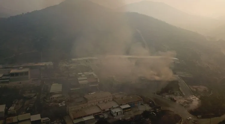 Define ararken ormanı yaktı fotoğrafını çekip sevgilisine attı: Sakın bana orası olduğunu söyleme!