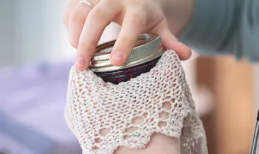 Sıkışmış kavanoz kapağını tek seferde açma yöntemi!