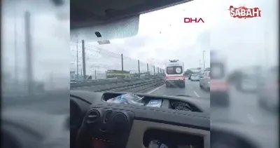 Ambulansın peşine takıldı; takip mesafesini korumayınca böyle kaza yaptı! | Video