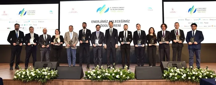 enerji-ve-tabii-kaynaklar-bakani-alparslan-bayraktar-akkuyuda-bu-yil-ilk-elektrigi-uretecegiz-1709845645341.jpg