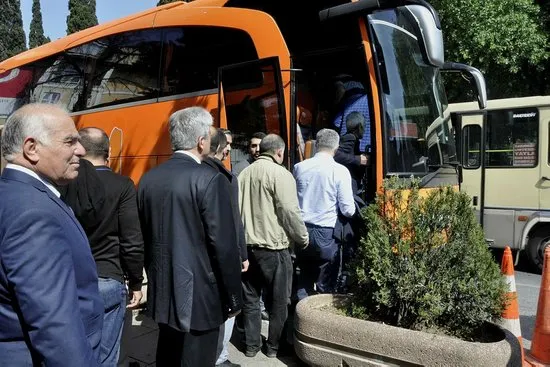 Taksicilerden Uber E Luks Otobuslu Protesto En Son Haber