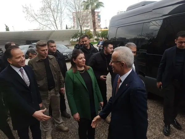 ulastirma-ve-altyapi-bakani-abdulkadir-uraloglu-sanliurfada-1708592401870.jpg