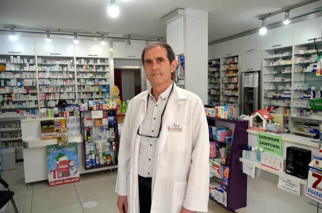 muadil-ilac-veren-eczaci-darp-edildi-1681206957174.jpg