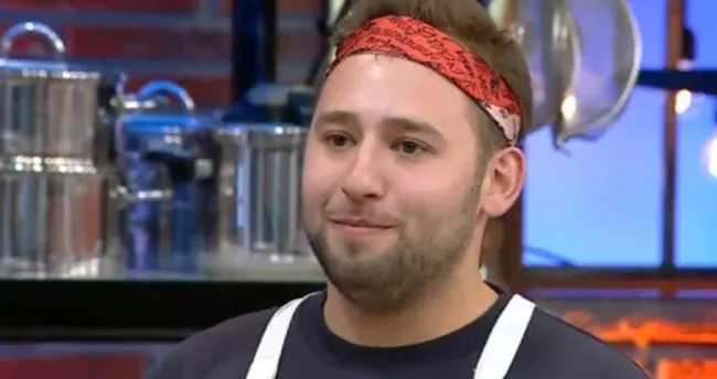 masterchef te eleme adayi olan berker basmanav kimdir kac yasinda ve nereli masterchef berker hayati hakkinda bilgiler medya haberleri