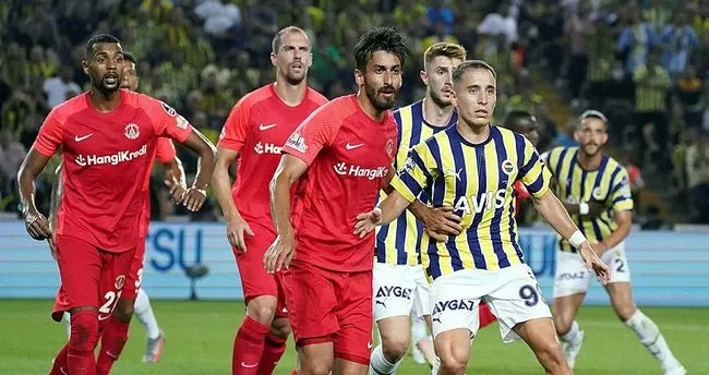 Son dakika Fenerbahçe haberleri: Fenerbahçe’nin rakibi Ümraniyespor! Zorlu maçta ilk düdük çaldı...