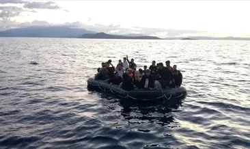 İzmir’in Çeşme ilçesi açıklarında 16 düzensiz göçmen kurtarıldı