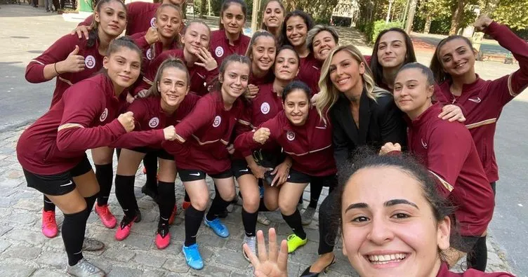 Galatasaray Kadın Futbol takımı lansmanı yapıldı