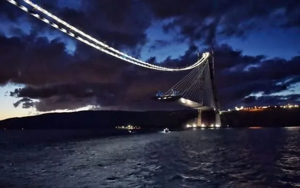 Yavuz Sultan Selim Köprüsü ışıklandırıldı