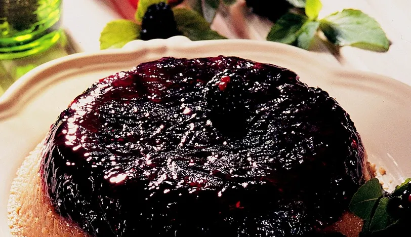 Elmalı Böğürtlenli Pasta