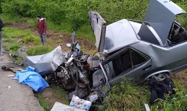 Kızını doktora götürürken bahçeye uçtu: 1 ölü, 1 ağır yaralı #ordu Kızını doktora götürürken bahçeye uçtu: 1 ölü, 1 ağır yaralı #ordu