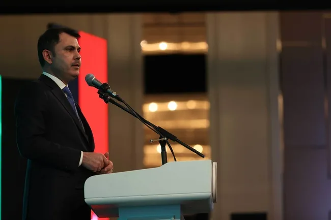 bakan-kurum-sanayide-yesil-donusumde-yeni-bir-doneme-giriyoruz-1736867974922.jpg