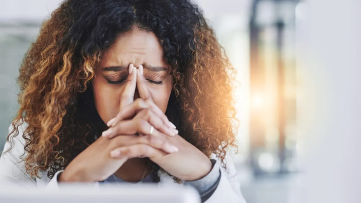 “Bu anı yaşamıştım” hissi bile işaret olabilir! Epilepsinin bilinmeyen yüzü “Bu anı yaşamıştım” hissi bile işaret olabilir! Epilepsinin bilinmeyen yüzü