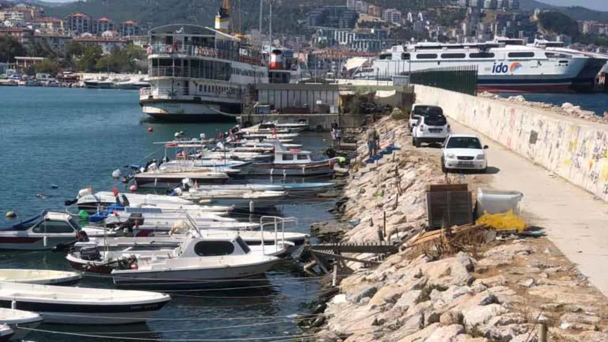 Bursa’da feci olay: 5 yaşındaki oğlu ile denize atladı! Vicdansız anne tek kurtuldu Bursa’da feci olay: 5 yaşındaki oğlu ile denize atladı! Vicdansız anne tek kurtuldu